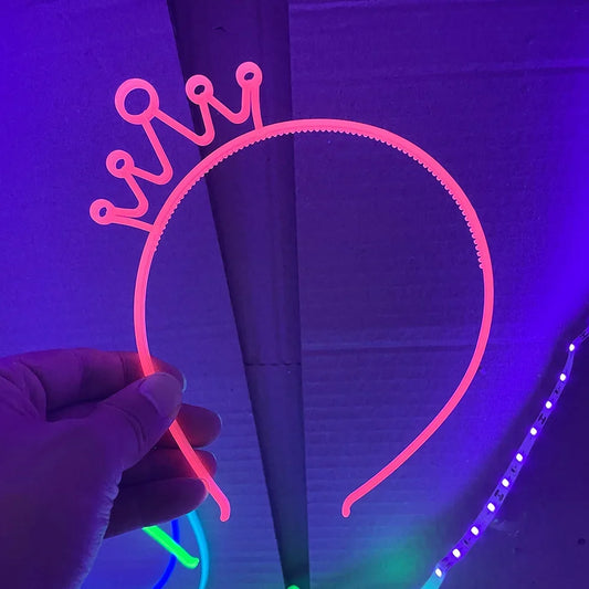 6 leuchtende UV Kronen